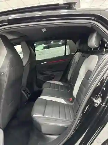 Volkswagen Golf 8 Facelift 2025 Rline - Vue 1