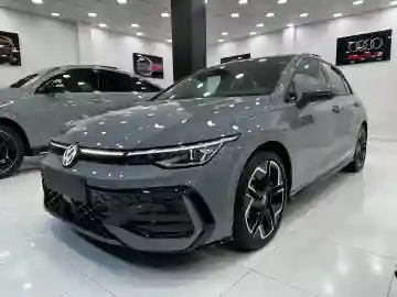 Volkswagen Golf 8 Facelift 2025 Rline - Vue 4