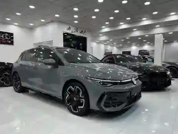 Volkswagen Golf 8 Facelift 2025 Rline - Vue 9