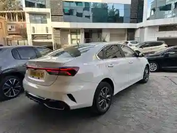 Kia K3 2025 Confort - Vue 3