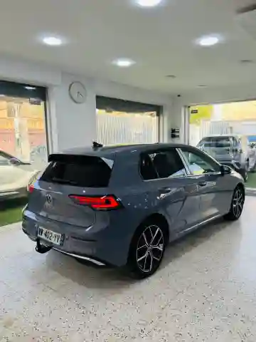 Volkswagen Golf 8 2025 - Vue 2