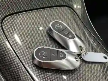 Mercedes Class C 2023 AMG 4 Matic - Vue 12