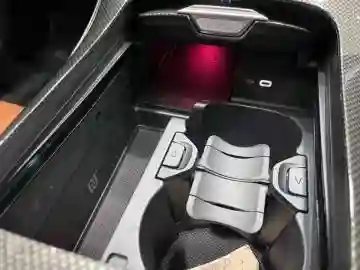 Mercedes Class C 2023 AMG 4 Matic - Vue 16