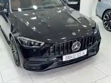 Mercedes Class C 2023 AMG 4 Matic - Vue 19