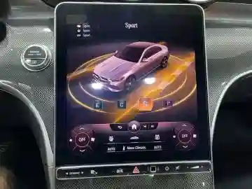 Mercedes Class C 2023 AMG 4 Matic - Vue 5