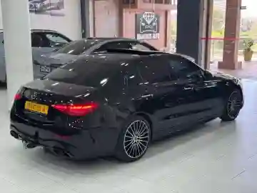 Mercedes Class C 2023 AMG 4 Matic - Vue 6