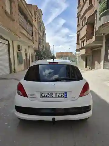 Peugeot 207 2012 207 - Vue 6