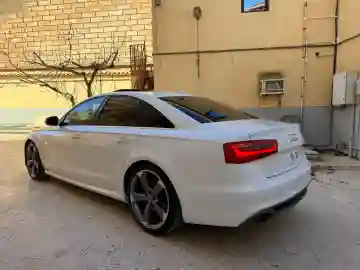 Audi A6 2012 S-line - Vue 16