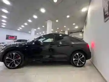 Audi Q5 2023 S_ Line - Vue 10