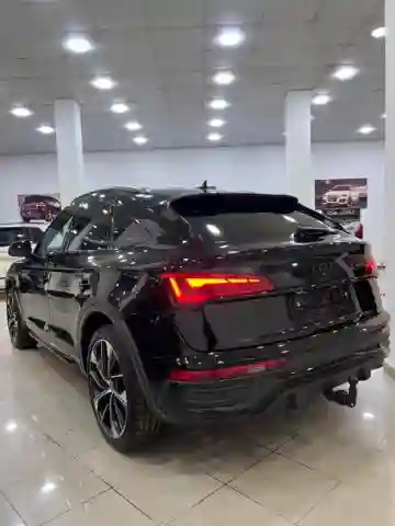 Audi Q5 2023 S_ Line - Vue 18