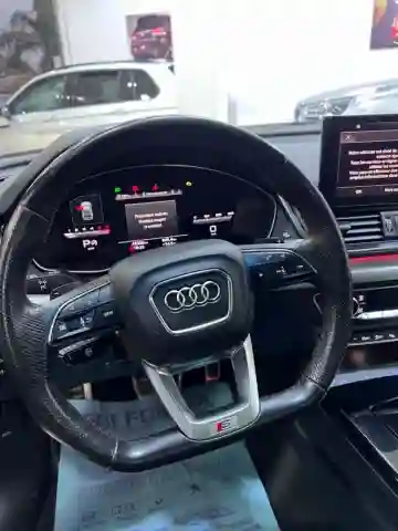 Audi Q5 2023 S_ Line - Vue 3