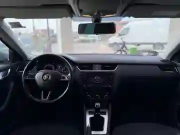 Skoda Octavia 2019 Clever - Vue 9