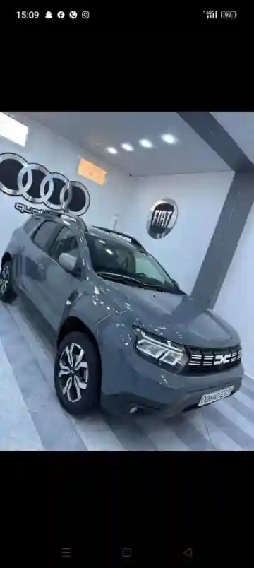 Dacia Duster 2023 - Vue 3