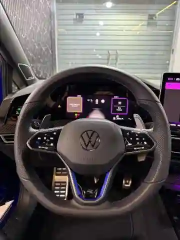 Volkswagen Golf 8 2025 R - Vue 11