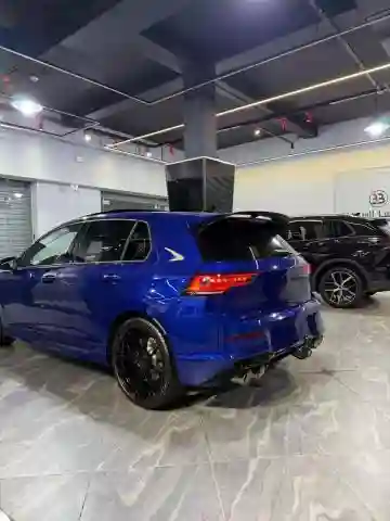 Volkswagen Golf 8 2025 R - Vue 2