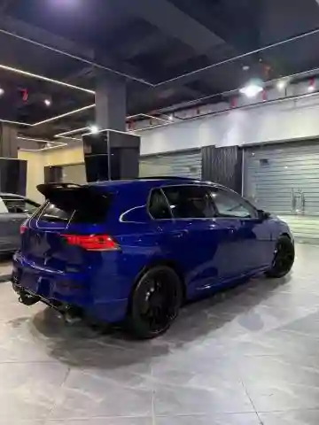 Volkswagen Golf 8 2025 R - Vue 3