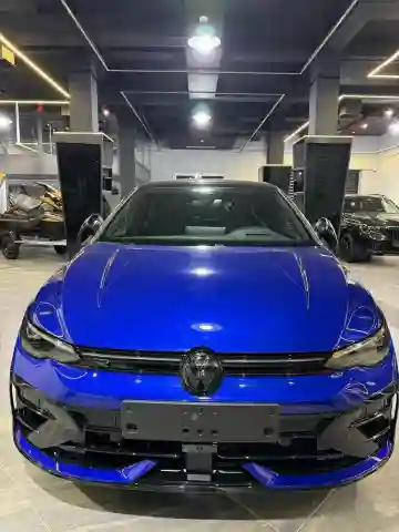 Volkswagen Golf 8 2025 R - Vue 6