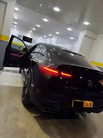 Mercedes GLE 300d 2024 Coupe - Vue 10