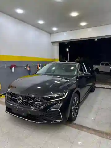 Volkswagen Passat 2025 Passat - Vue 11