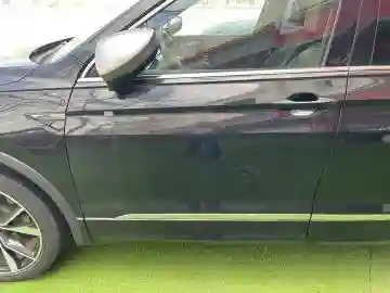 Volkswagen Tiguan 2022 R Line - Vue 16