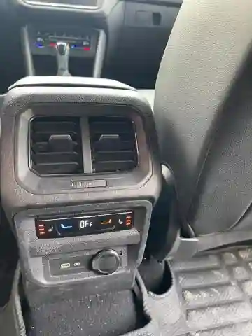 Volkswagen Tiguan 2022 R Line - Vue 8