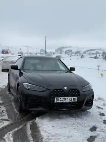 BMW Serie 4 2023 - Vue 3