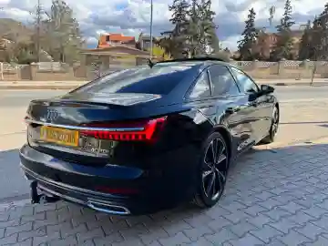 Audi A6 2023 S Line - Vue 1