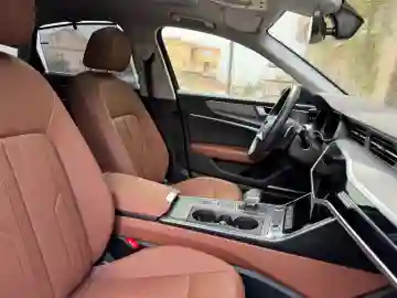 Audi A6 2023 S Line - Vue 11
