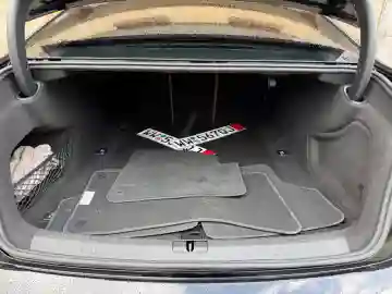 Audi A6 2023 S Line - Vue 14