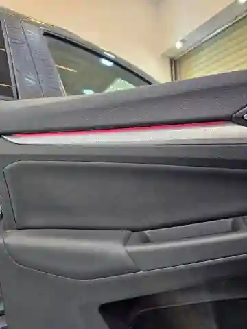 Volkswagen Golf 8 2024 - Vue 9