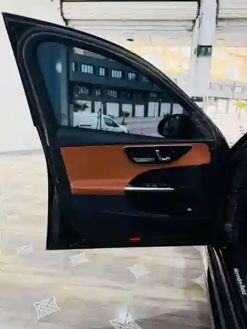 Mercedes Classe C 2022 220 AMG Line - Vue 18