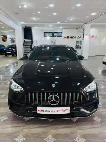 Mercedes Classe C 2022 220 AMG Line - Vue 2