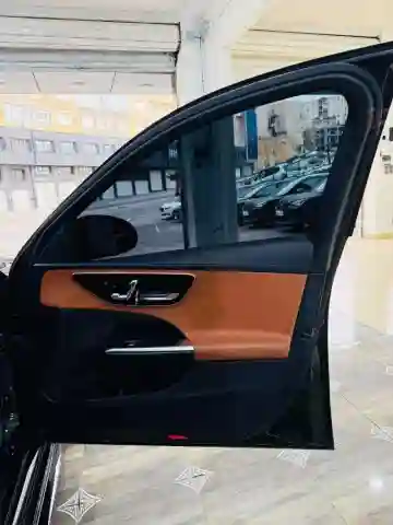 Mercedes Classe C 2022 220 AMG Line - Vue 3