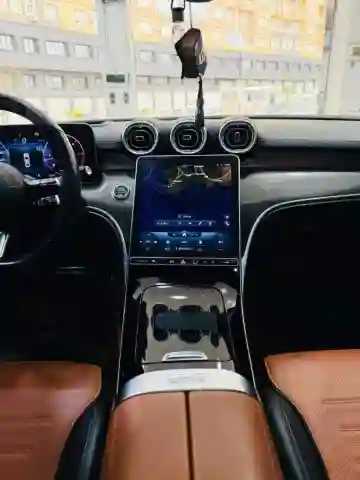Mercedes Classe C 2022 220 AMG Line - Vue 6