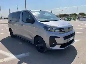 Peugeot Traveller 2025 Expert - Vue 8