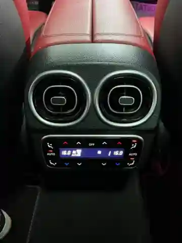 Mercedes Classe C 2022 220 Designo - Vue 6