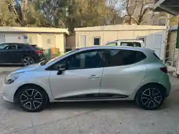Renault Clio 4 2015 Limited - Vue 2