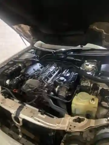 Mercedes Classe E 2000 E270 - Vue 13