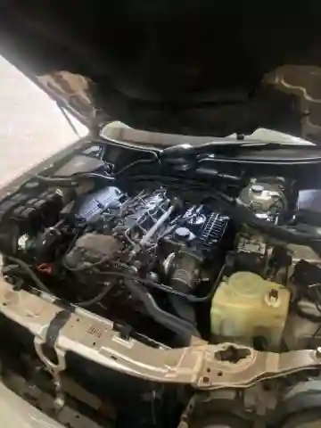 Mercedes Classe E 2000 E270 - Vue 3