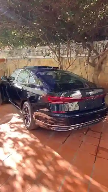 Volkswagen Passat 2025 Carat - Vue 5