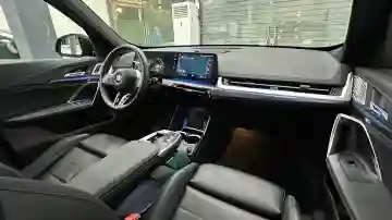 BMW X1 2023 M Sport - Vue 16