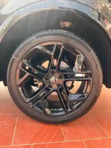Volkswagen Tiguan 2025 R Line - Vue 15