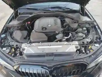 BMW Série 3 2021 320 D - Vue 4