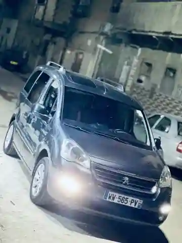 Peugeot Partner 2017 Tepee - Vue 4