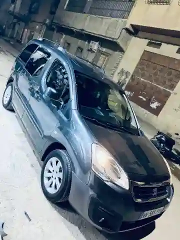 Peugeot Partner 2017 Tepee - Vue 8