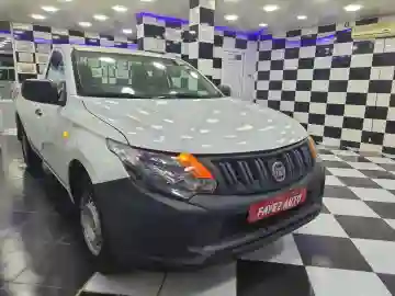 Toyota Hilux 2017 Legend SC 4x2 - Vue 2