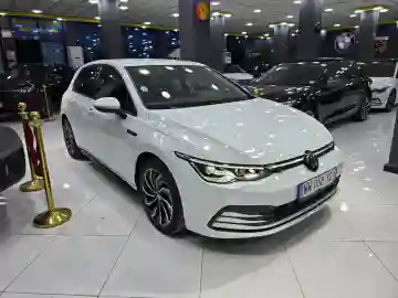 Volkswagen Golf 8 2023 Style - Vue 13