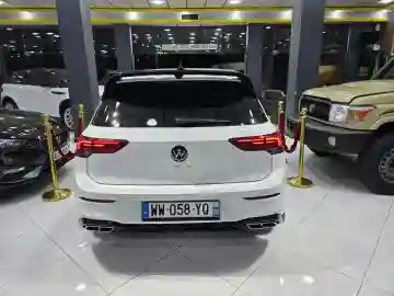 Volkswagen Golf 8 2023 Style - Vue 2