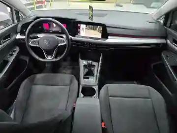 Volkswagen Golf 8 2023 Style - Vue 5