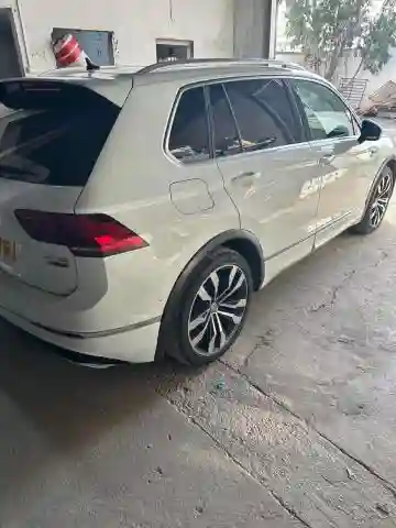 Volkswagen Tiguan 2017 R Line - Vue 11